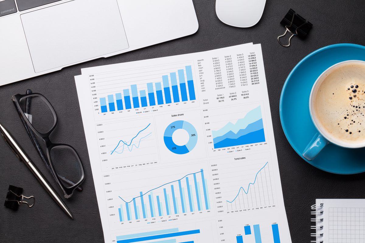 Office Workplace Table With Reports